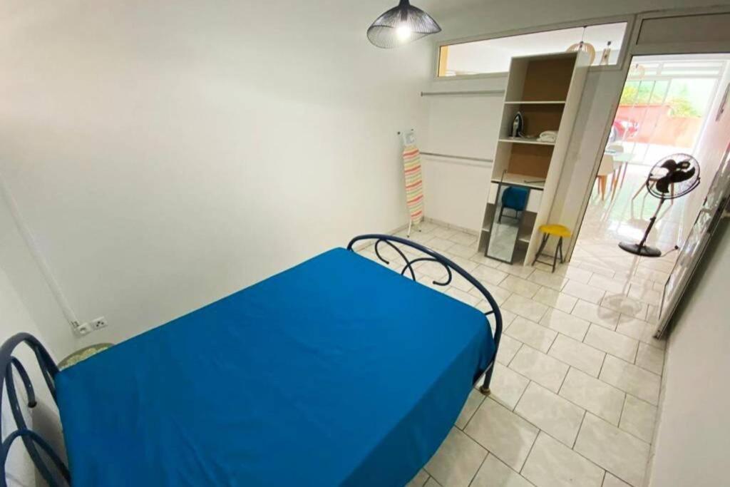 Charmant Appartement Avec Piscine Le Robert Exterior foto